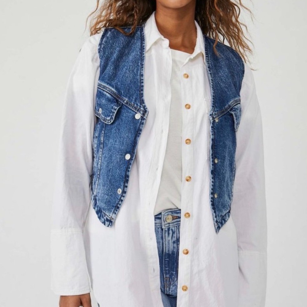 WE THE FREE Vest FLORENCE DENIM RANCH VEST Sherpa FREE PEOPLE Blue Size Medium